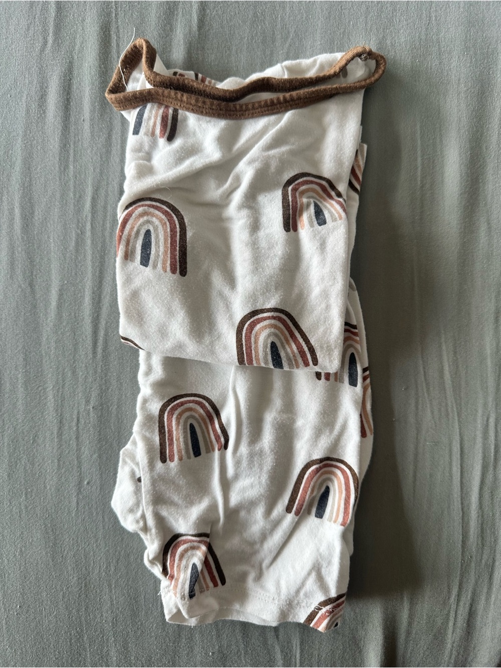 Kyte BABY Pajama Set with neutral Brown Rainbow Print